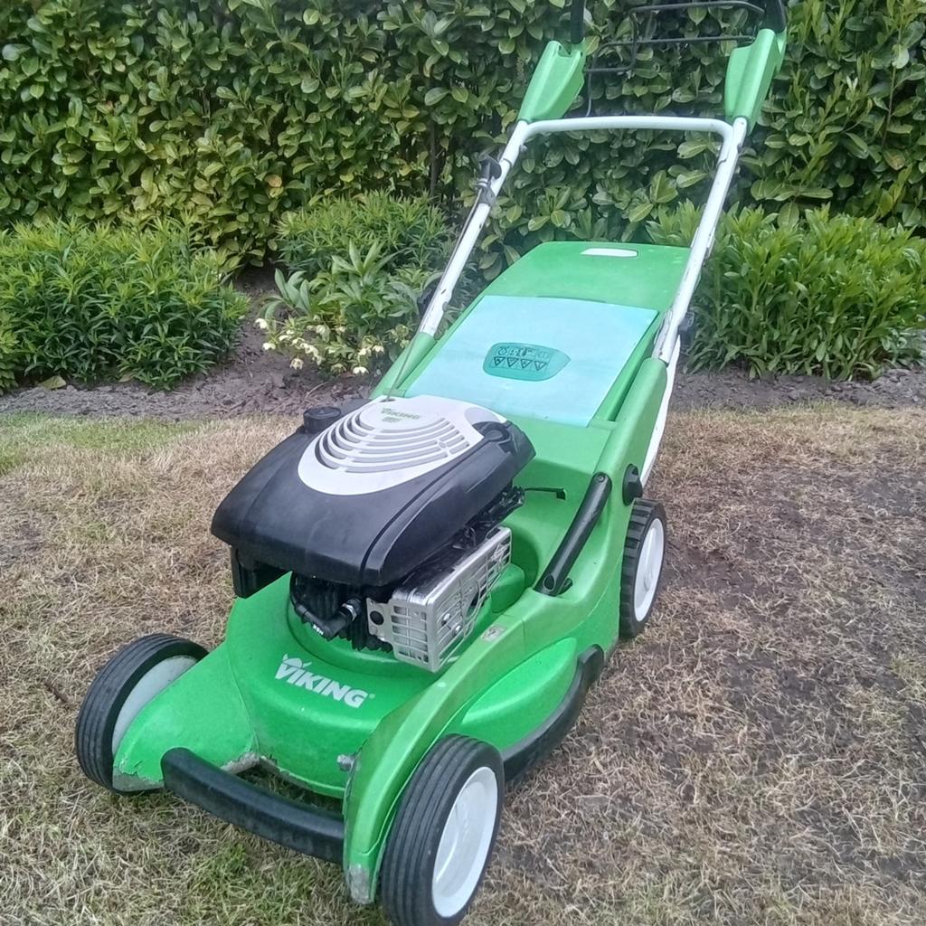VIKING / STIHL GRASMAAIER ZELFRIJDEND BENZINE MAAIER, Ophalen, Cirkelmaaier, Opvangbak, Benzine-grasmaaier
