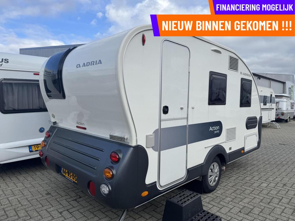 Adria ACTION 391PD, DWARSBED, MOVER, VOORTENT ISABELLA, Caravans en Kamperen, Tot en met 2, Bedrijf, Adria, 6 tot 7 meter