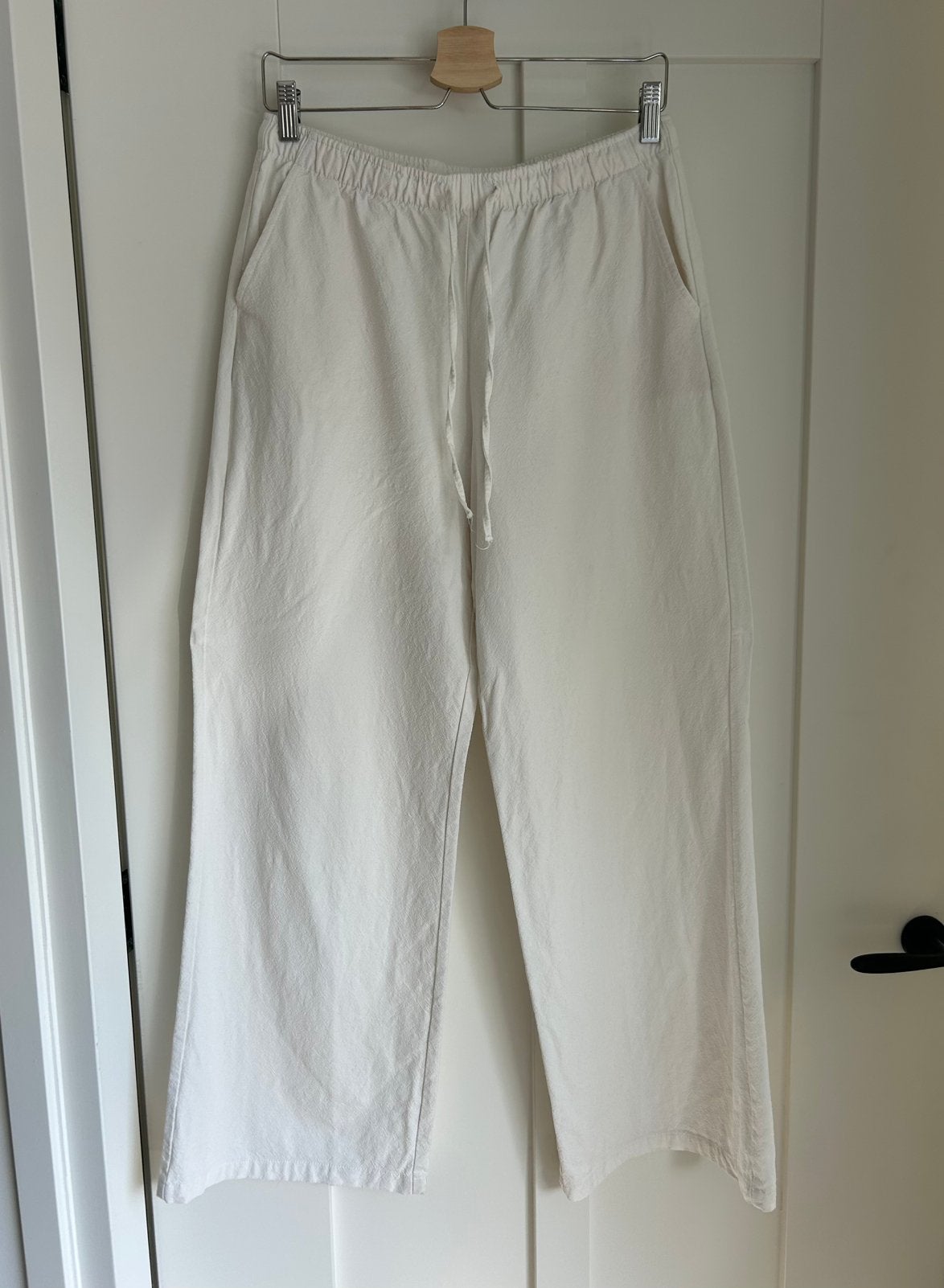 Stradivarius witte linnenlook pantalon maat L, Wit, Maat 42/44 (L), Ophalen of Verzenden, Zo goed als nieuw