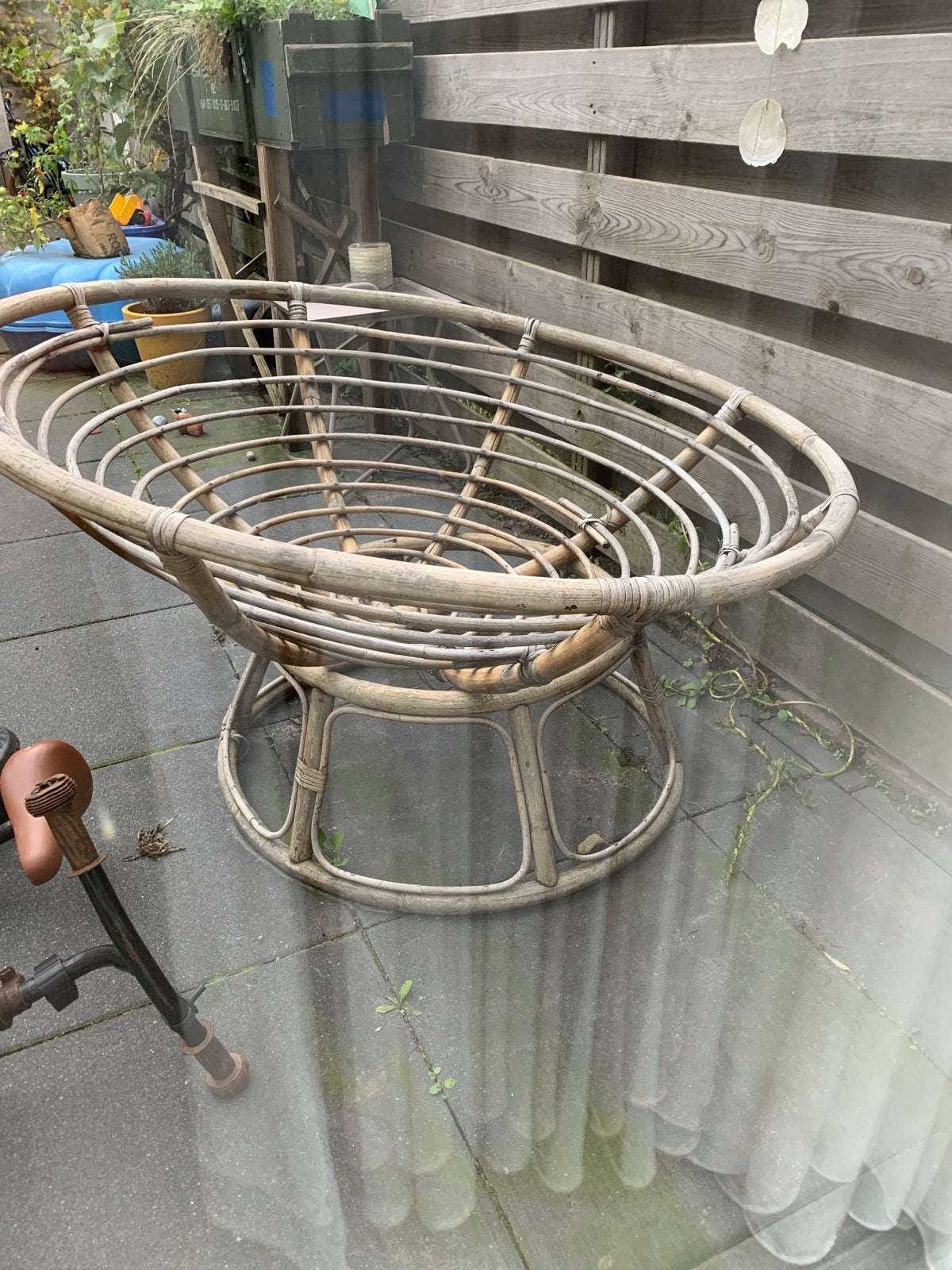 Gratis onderstel tuinstoel (Papasan), Ophalen, Gebruikt, Rotan