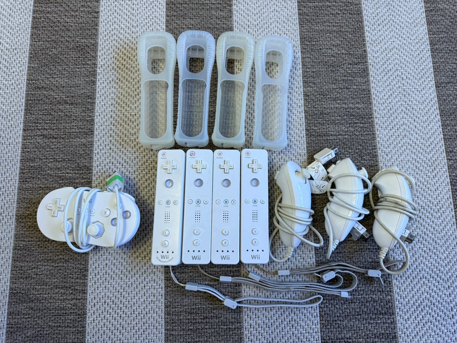 Originele Wii controllers/nunchuks, Ophalen of Verzenden, Zo goed als nieuw, Wii, Wii-mote of Nunchuck