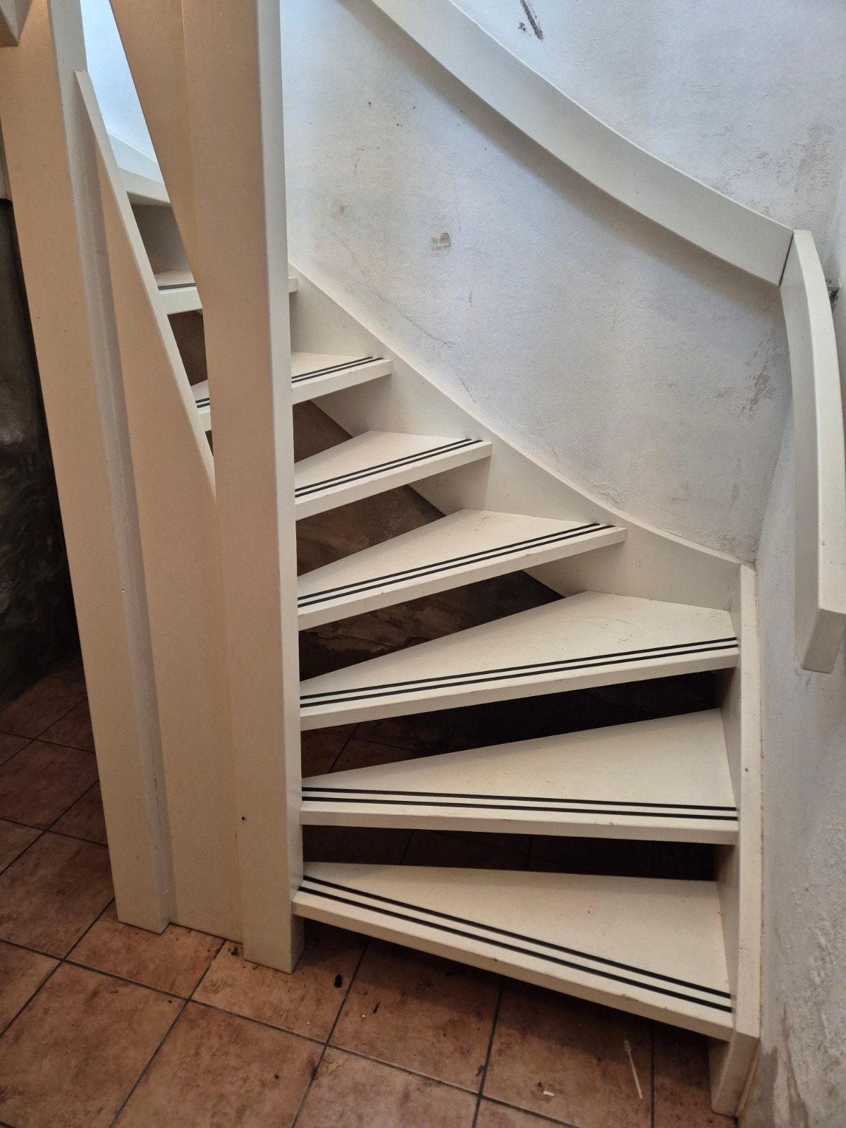 Massief houten trap met 13 treden en antislip, 260 cm hoog, Doe-het-zelf en Verbouw, Ladders en Trappen, Ophalen, Gebruikt, Trap