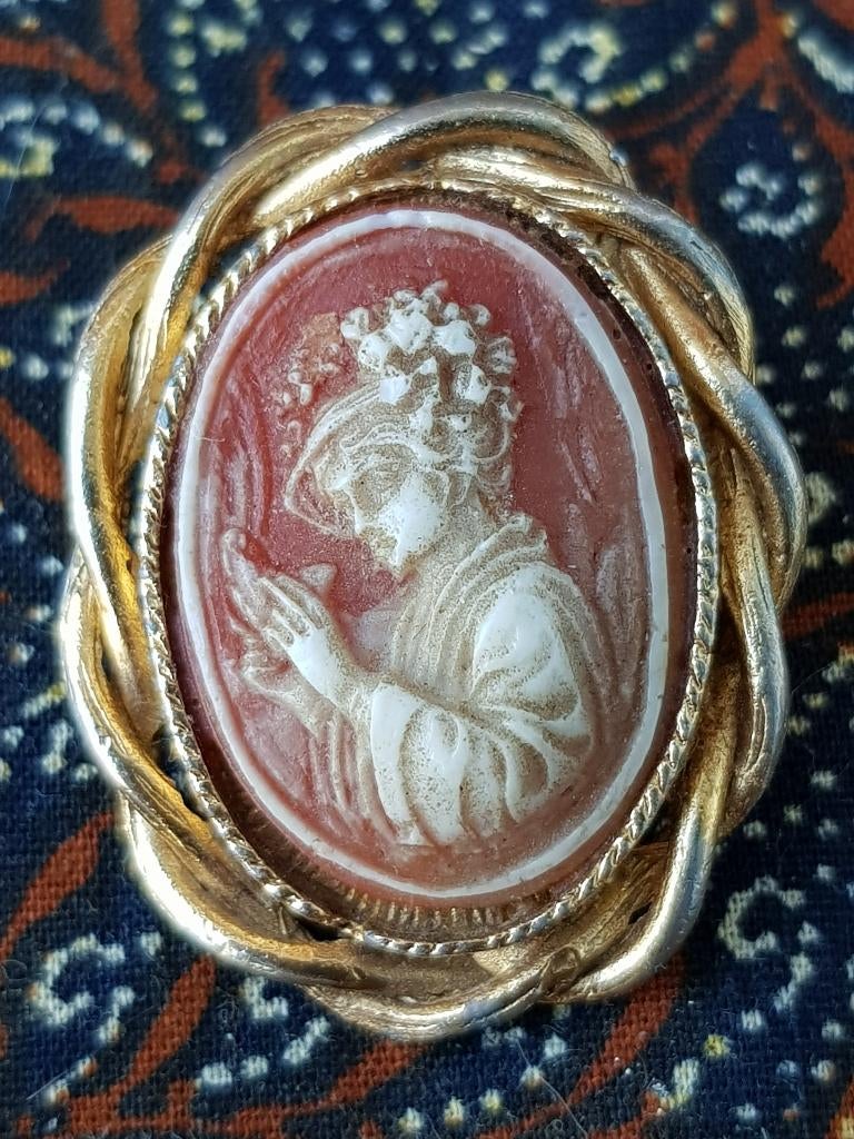 Mooie oude speld of broche uit Engeland met een camee 3,3 cm, Antiek en Kunst, Ophalen of Verzenden