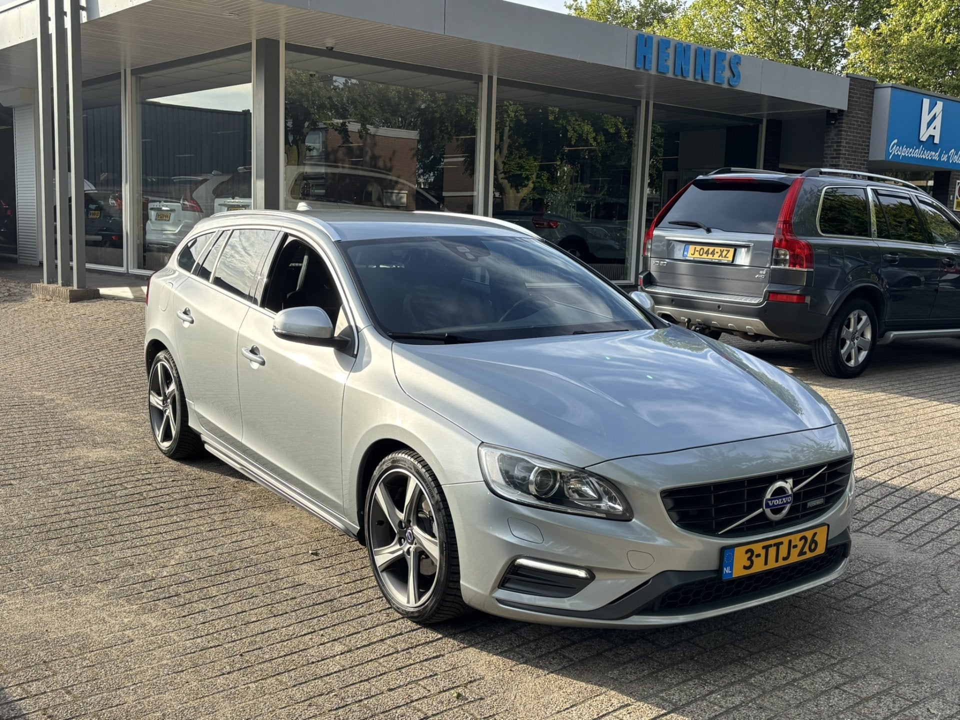 Volvo V60 T4 Aut R-Design Xenon PDC camera (bj 2014), Auto's, Parkeersensor, Gebruikt, Huisgarantie, 4 cilinders
