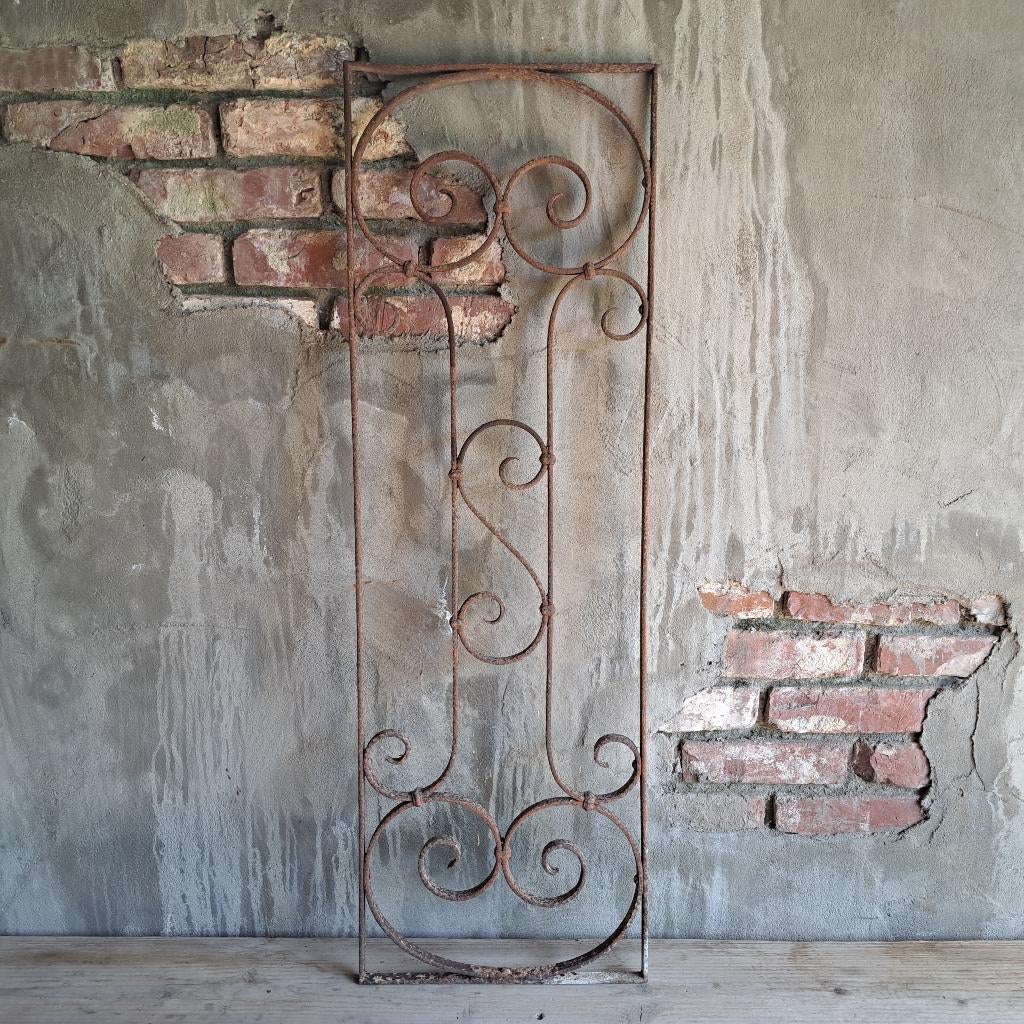 Brocante oude Frans ijzeren rek raamrooster ornament *Etage3, Gebruikt, ., Ophalen of Verzenden, .