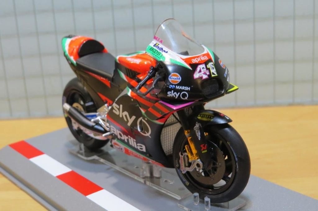 Aleix Espargaro Aprilia RS-GP 2019 1:18, Serviceclientele@altaya.be, Nieuw, Ophalen of Verzenden, Motor