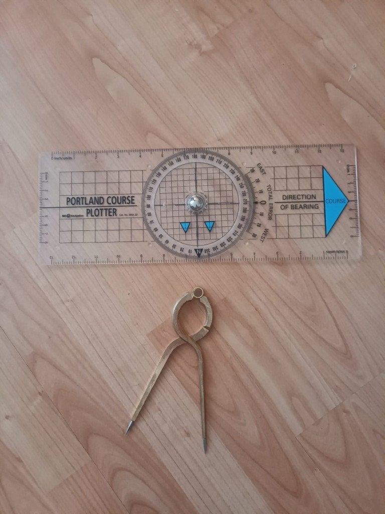 Plotter, Verzenden, Zo goed als nieuw, Gps of Kompas