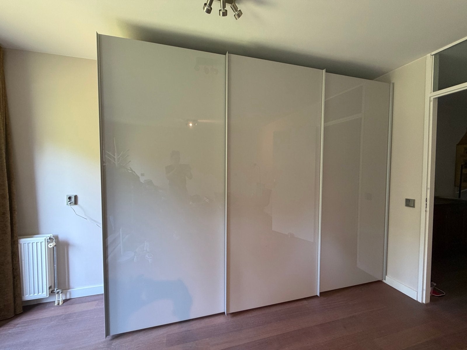 Nolte kledingkast 300x240 cm schuifdeuren, spiegel en licht, Huis en Inrichting, Kasten | Kledingkasten, Zo goed als nieuw, 200 cm of meer