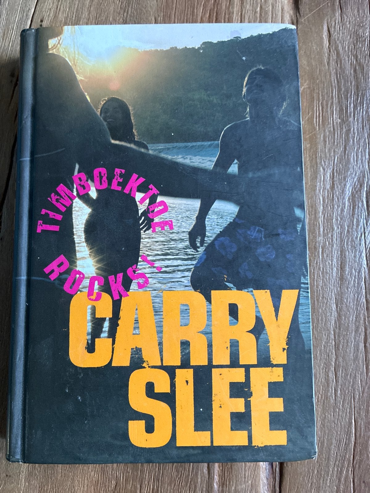 Timboektoe Rocks! - Carry Slee (Jeugdboek), Ophalen of Verzenden, Gelezen, Nederland