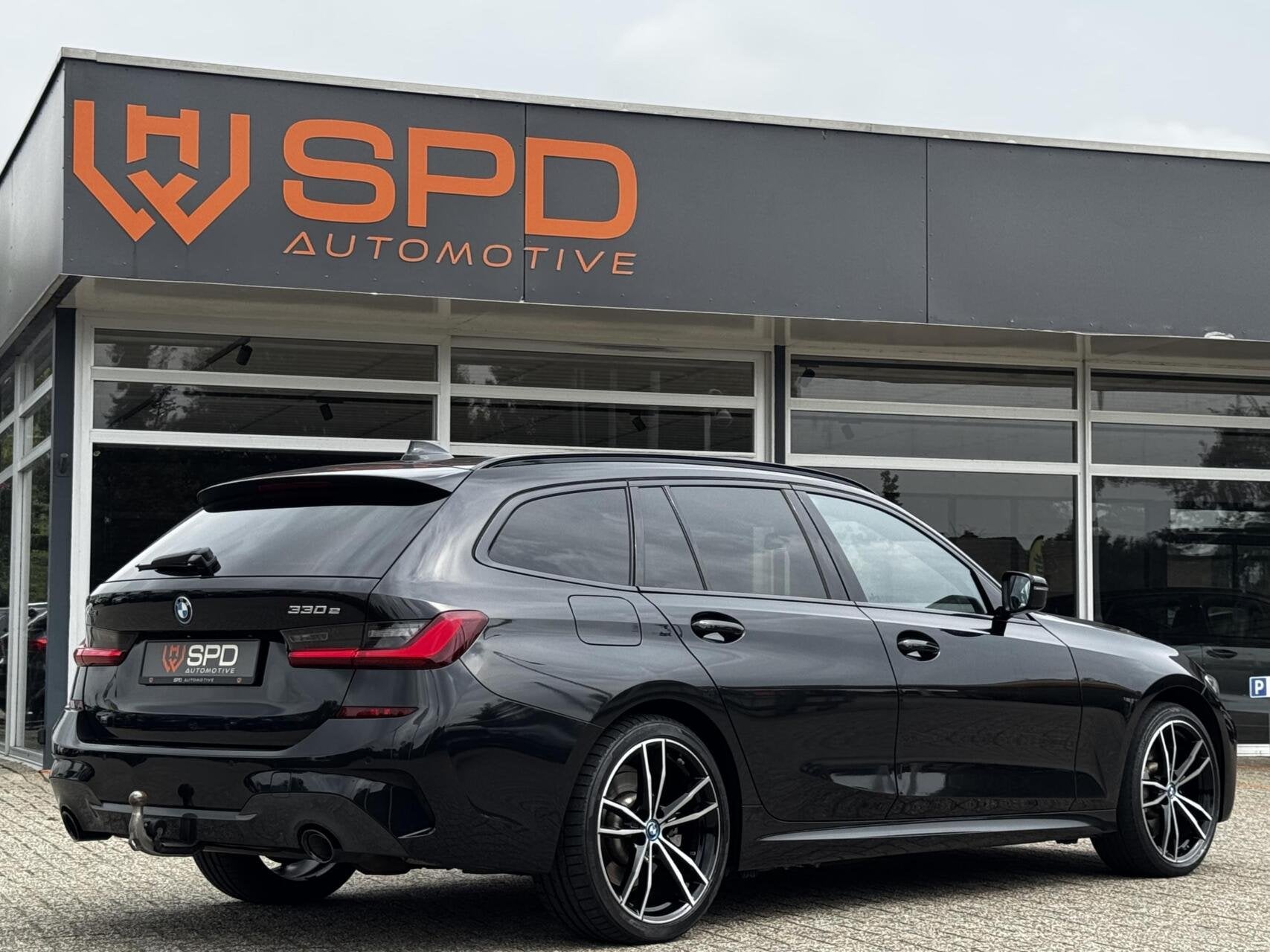 Foto 12 van BMW 3-serie Touring 330e xDrive|MSport|Leder|Sfeerve|19"|BTW