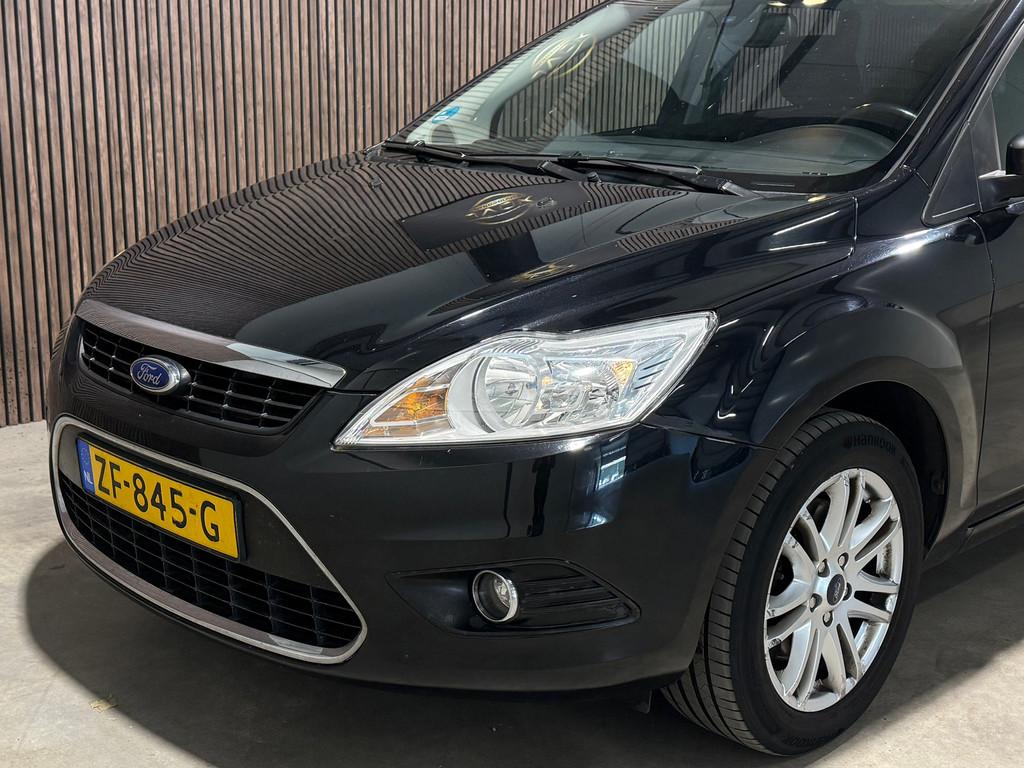 Ford Focus Wagon 2.0 Titanium PDC Automaat Stoelverwarming 1, Auto's, Ford, Stof, Gebruikt, Zwart, Zwart