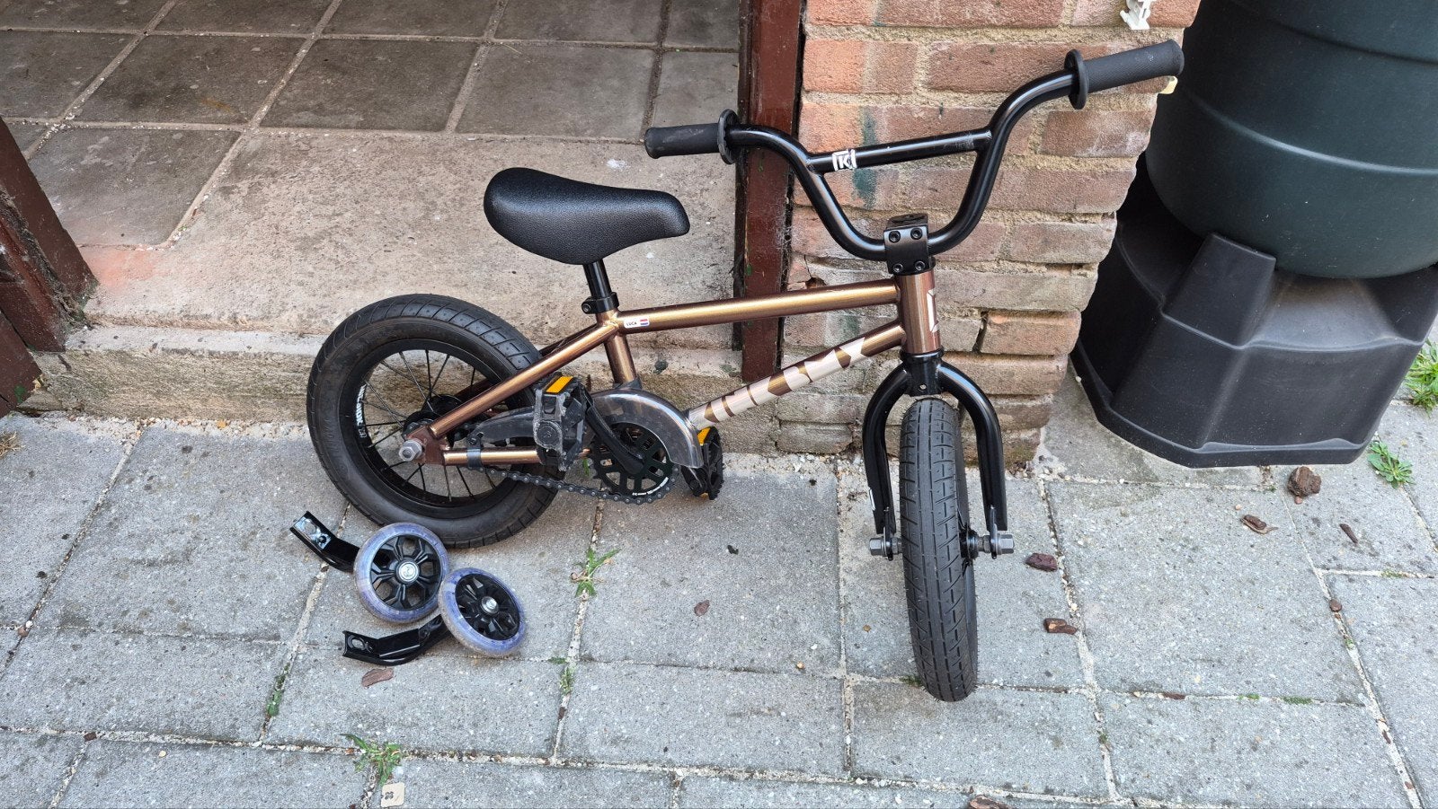 Kink Roadster 12" BMX, Fietsen en Brommers, Fietsen | Crossfietsen en BMX, Ophalen, Staal, Stuur 360° draaibaar, Velgrem