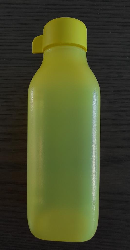 Gele Tupperware Eco Easy drinkfles., Huis en Inrichting, Keuken | Tupperware, Ophalen of Verzenden, Zo goed als nieuw, Geel, Overige typen