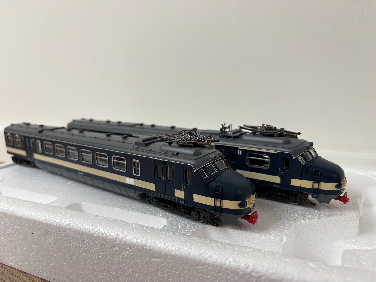 Piko 57370 Hondekop Benelux NS/ NMBS AC digitaal nieuwstaat, Hobby en Vrije tijd, Modeltreinen | H0, Wisselstroom, Locomotief
