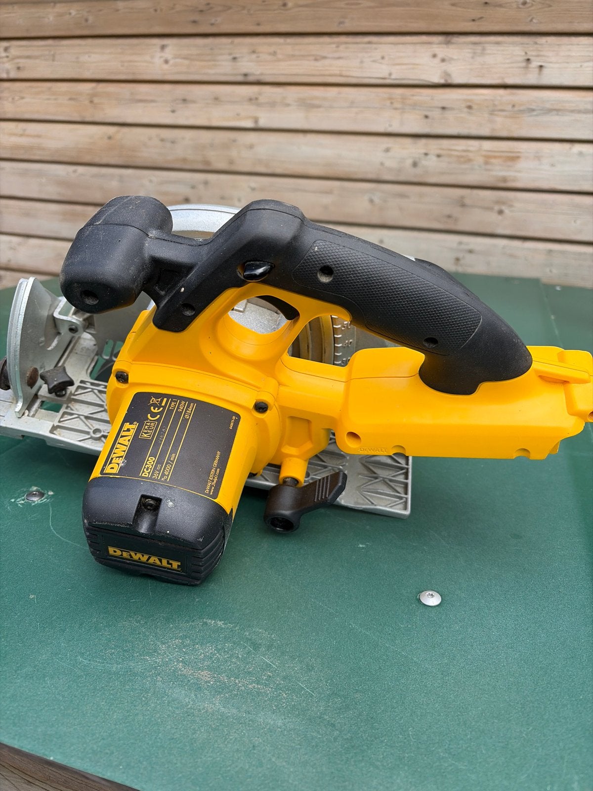 DeWalt DC300 Cirkelzaag 36V - Krachtig en Draadloos, Doe-het-zelf en Verbouw, Gereedschap | Zaagmachines, Gebruikt, Cirkelzaag