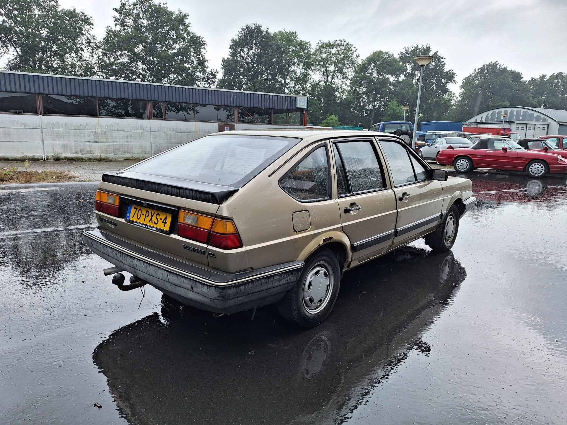 Volkswagen Passat 1.6 TD 5 bak (bj 1986), Auto's, Volkswagen, Voorwielaandrijving, Gebruikt, 1600 cc, Beige