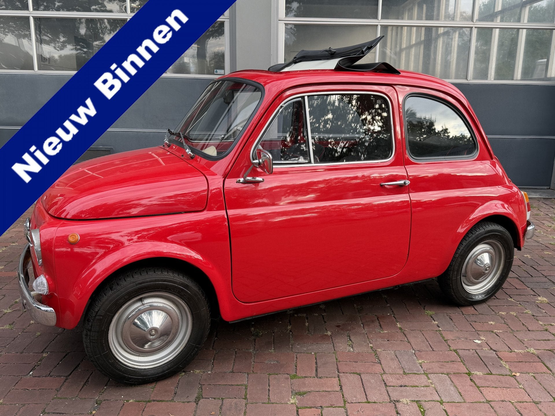 Fiat 500 500 R uit 1971 is een echte klassieker en een heerl, Auto's, Lederen bekleding, Achterwielaandrijving, Zwart, 594 cc