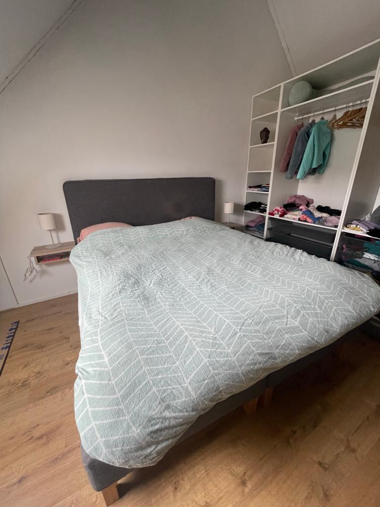 Gratis IKEA boxspring (wegens verhuizing), Ophalen, Gebruikt, Tweepersoons, 200 cm