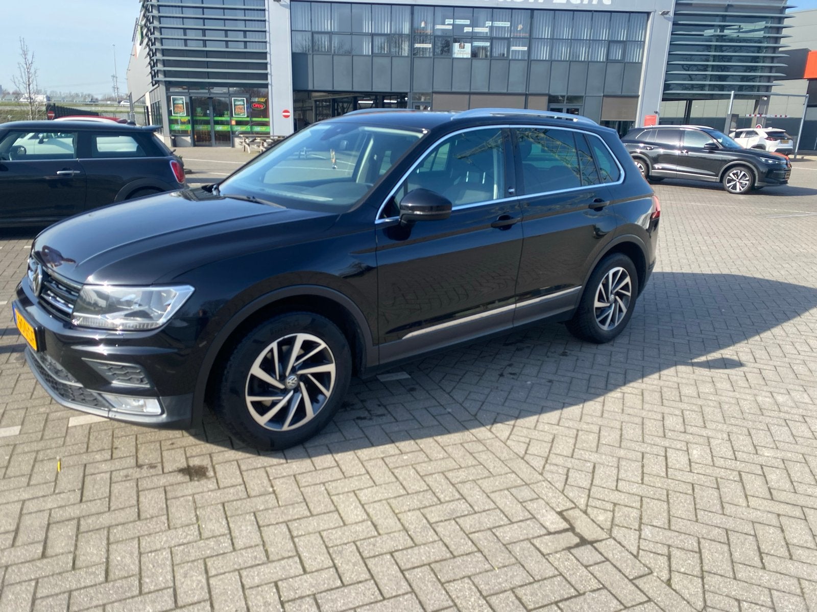Volkswagen Tiguan 1.4 TSI 92KW 2017 Zwart, Voorwielaandrijving, Zwart, 4 cilinders, Zwart