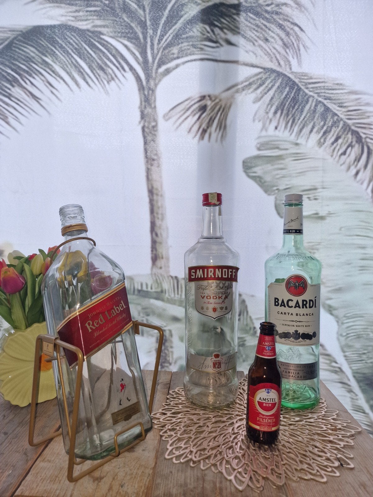 Grote flessen Bacardi  Smirnoff Vodka Johnnie Walker, Ophalen, Minder dan 50 cm, Minder dan 5 flessen