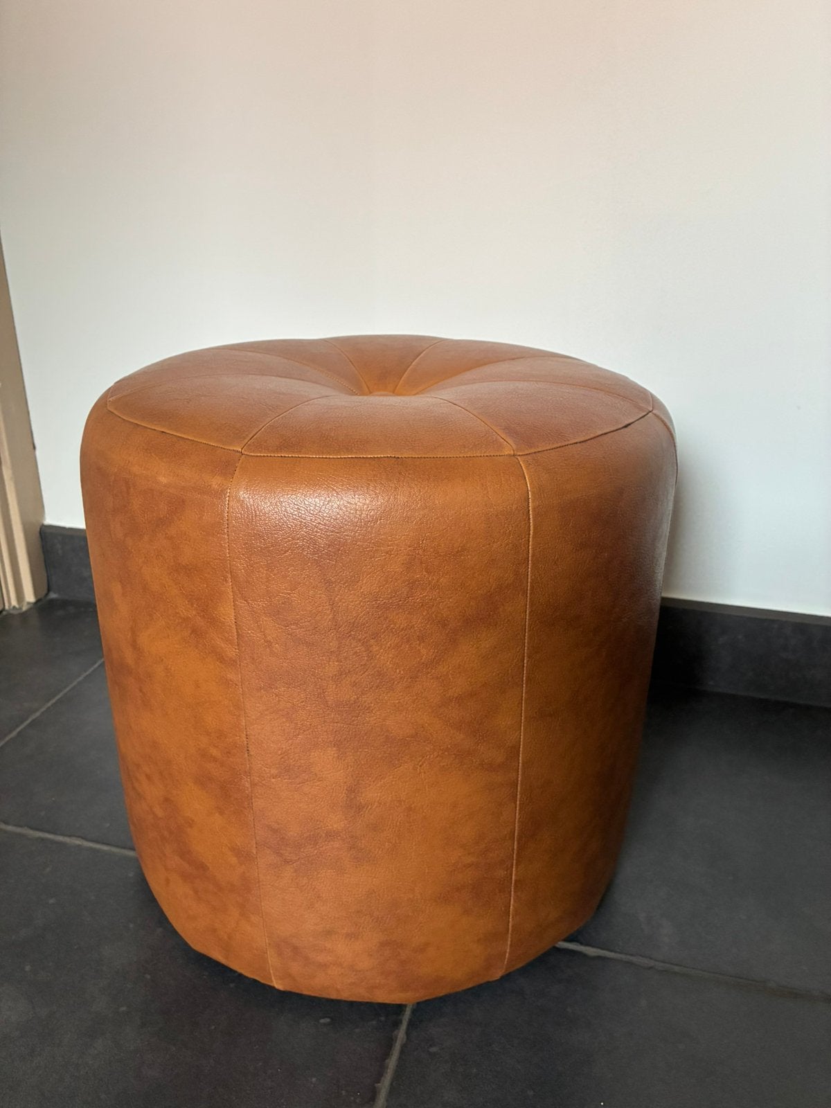 Vintage Skai poef, Ophalen, Zo goed als nieuw, Rond, Minder dan 50 cm