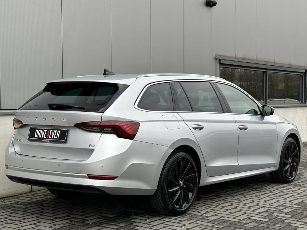 Skoda Octavia Combi 1.4 TSI iV PHEV | 204 PK | Carplay | Sta, Auto's, Skoda, Automaat, Stof, Gebruikt, Zwart