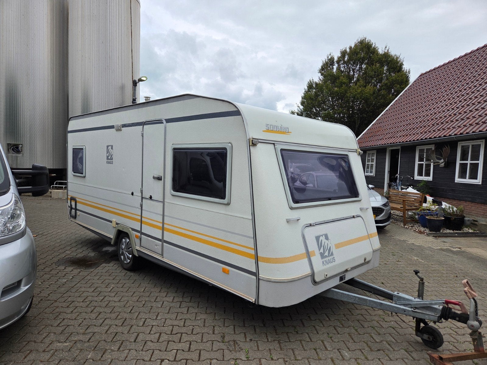 Knaus 500 TF sudwind ,1995,frans bed,rondzit,voortent/erker, Caravans en Kamperen, Omvormbare zithoek, Rondzit, Particulier, 4 tot 5 meter