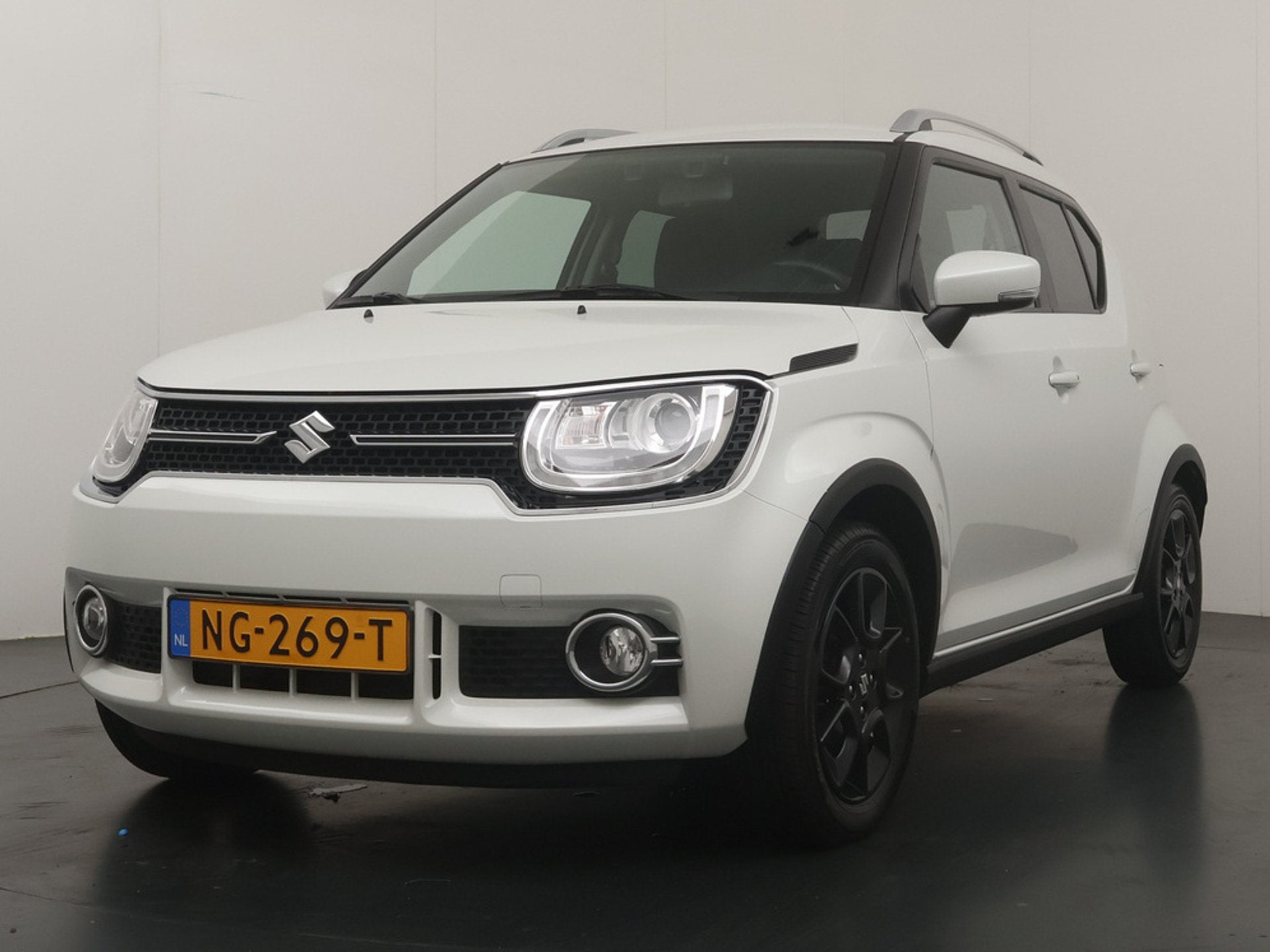 Suzuki Ignis 1.2 Stijl Smart Hybrid - Navigatie - Achteruitr, Auto's, Voorwielaandrijving, Stof, Gebruikt, 4 cilinders