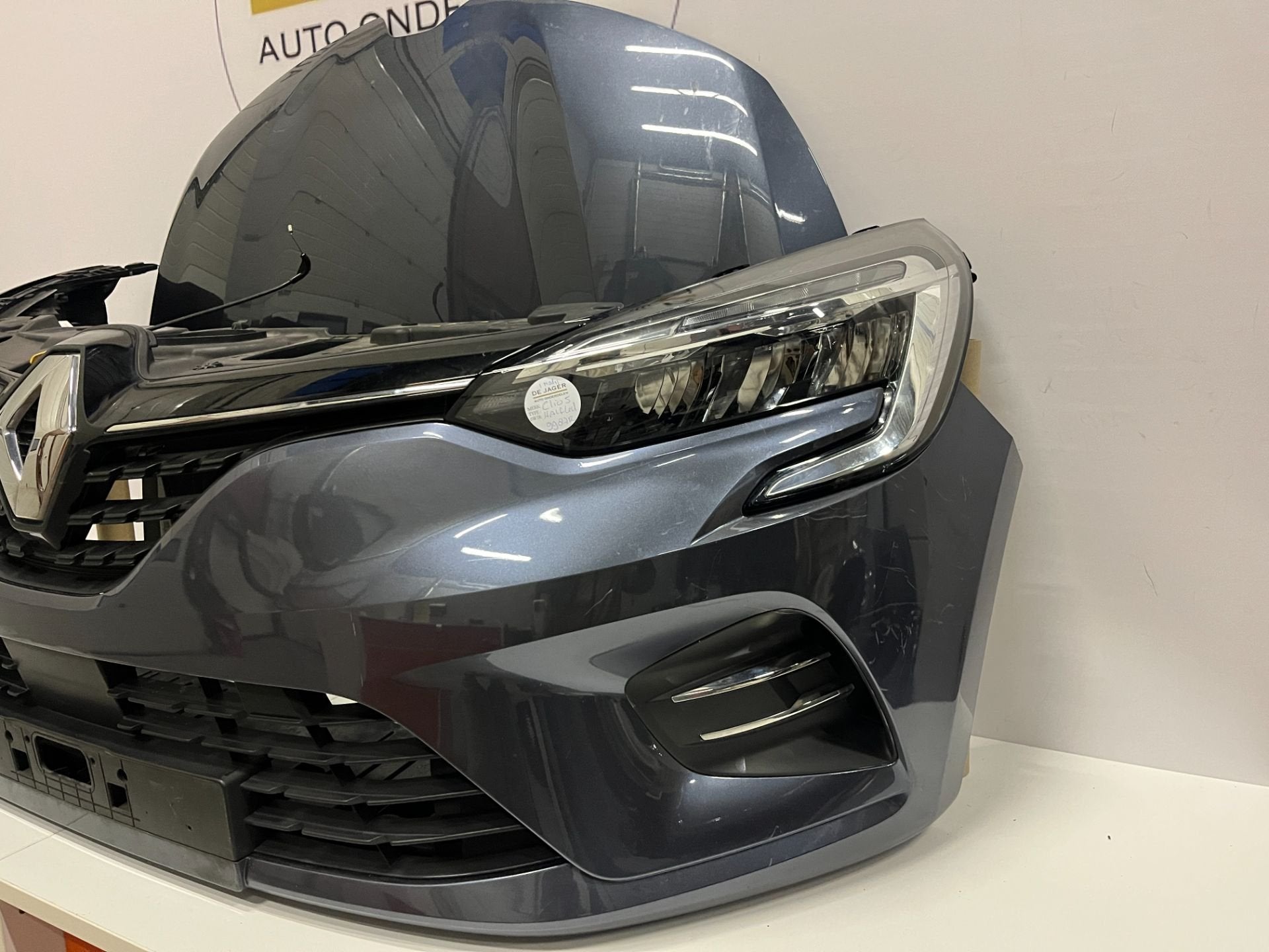 RENAULT CLIO 5 VOORKOP BUMPER MOTORKAP KOPLAMPEN 2019-, Renault Group, Gebruikt, Contact.group@renault.com, Ophalen of Verzenden