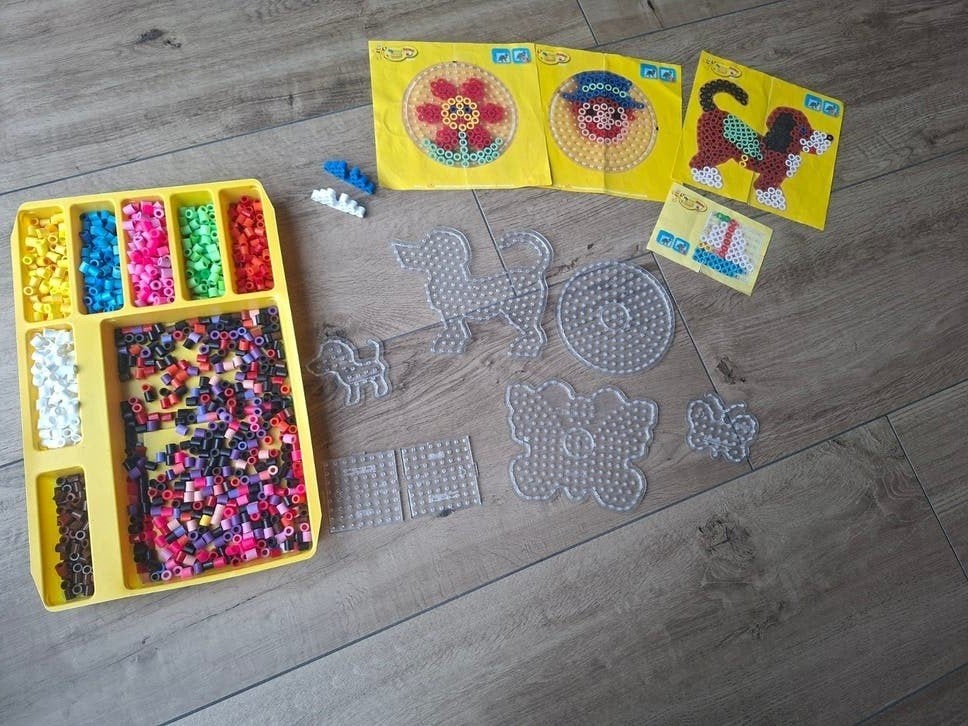 Grote set strijkkralen met diverse grondplaten + voorbeelden, Kinderen en Baby's, Speelgoed | Educatief en Creatief, Ophalen of Verzenden
