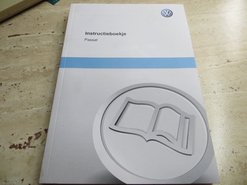 Instructieboek Volkswagen Passat, Passat Variant + CNG 2010, Ophalen of Verzenden