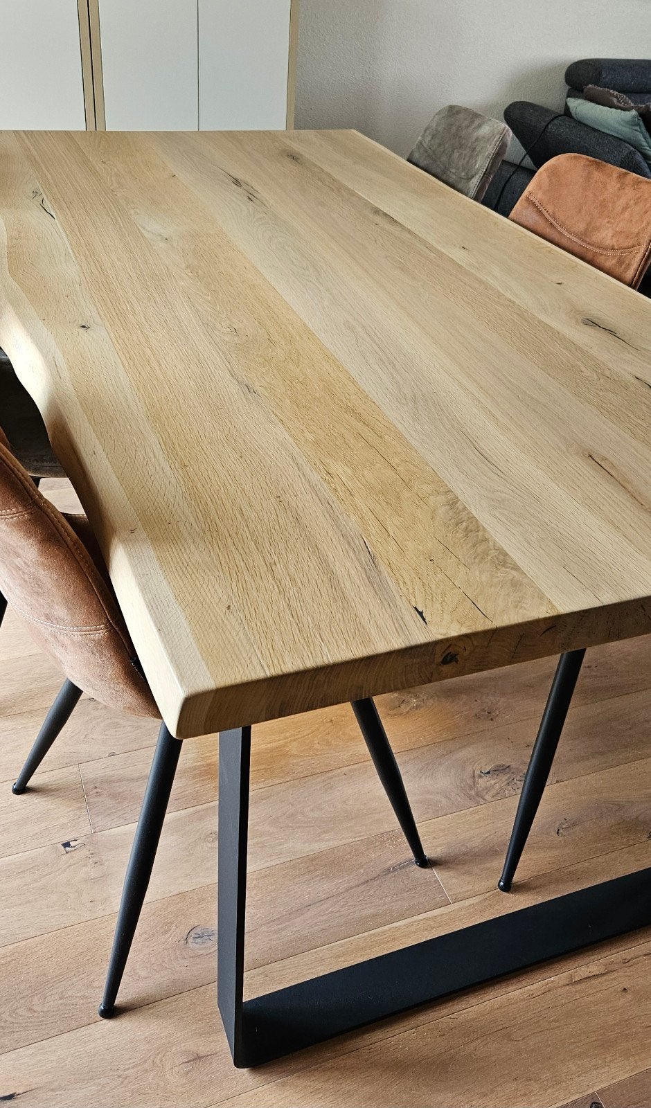 Foto 3 van boomstam eiken eettafel 200x100  (6p)