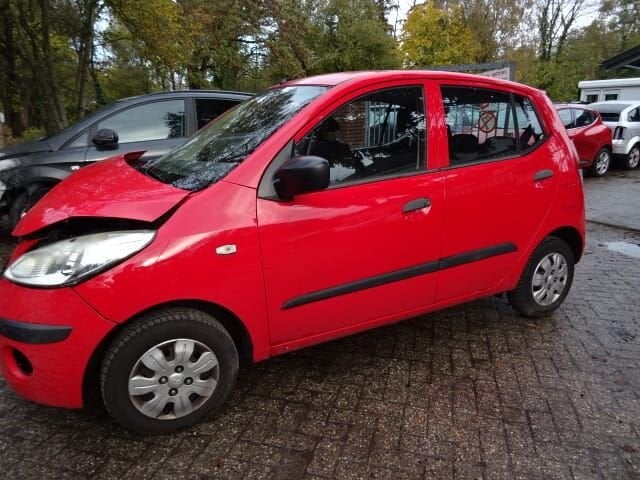 Hyundai I 10 bj 2010 136000 km voor demontage.