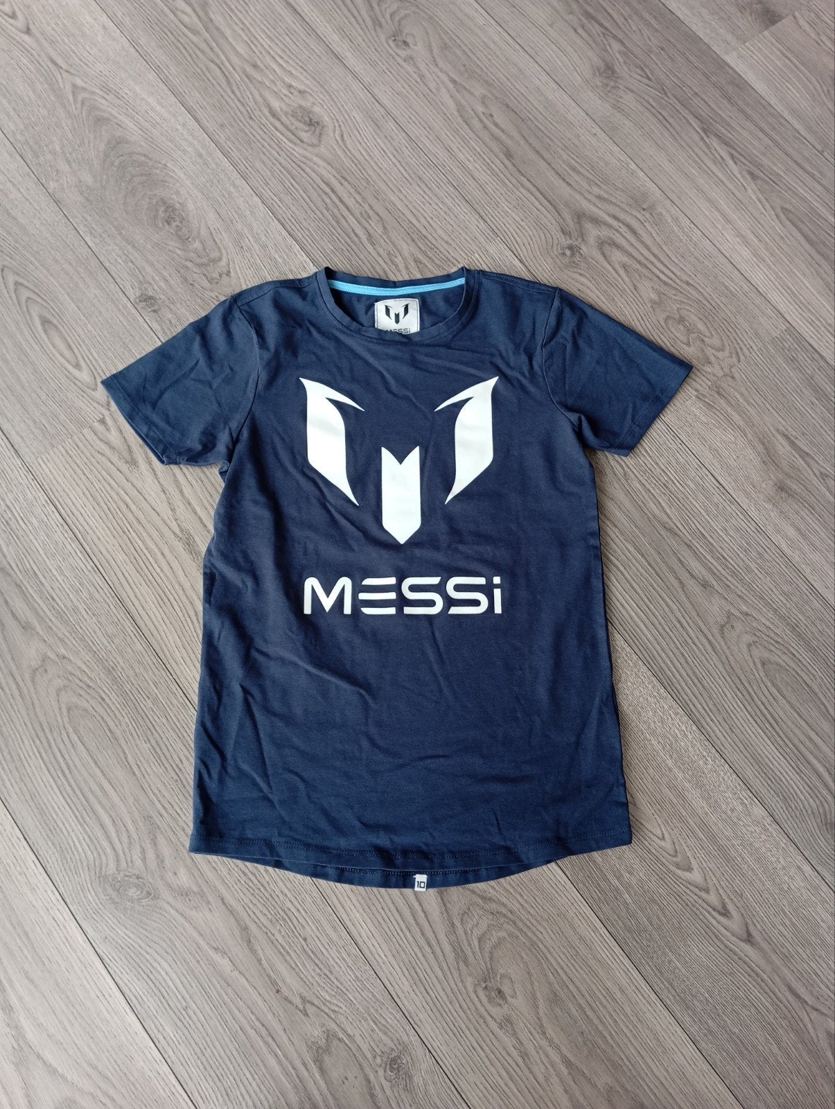 Messi t-shirt vingino maat 158/164, Ophalen of Verzenden, Zo goed als nieuw, Jongen, Shirt of Longsleeve