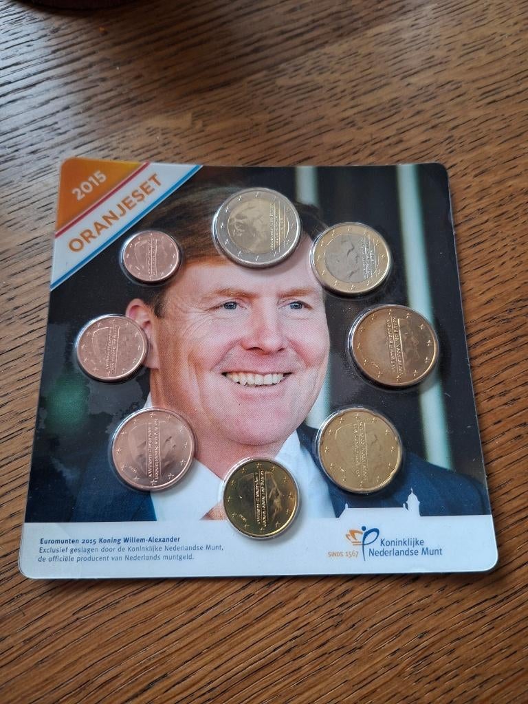 Oranje euromunten set 2015, Postzegels en Munten, Ophalen of Verzenden, Vóór koninkrijk, Euro's, Setje