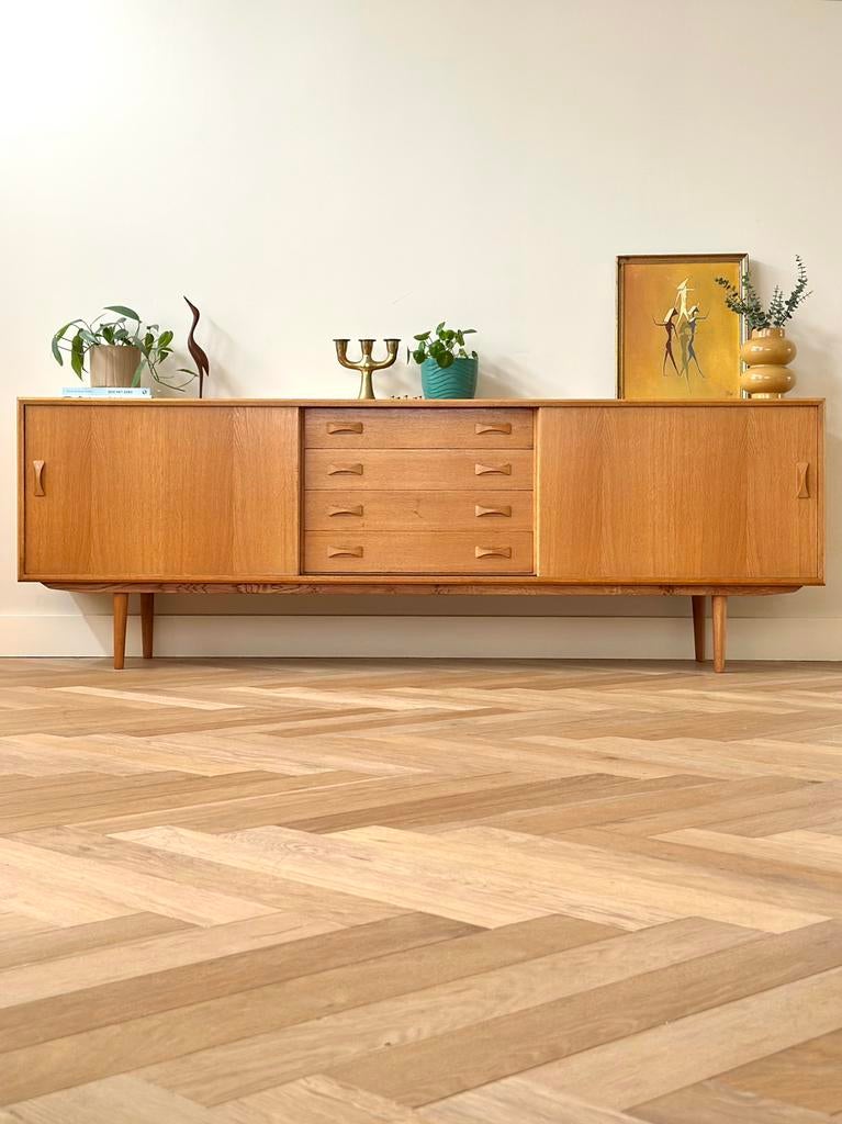 Vintage dressoir Clausen & Søn, lowboard hout jaren 50/60, Ophalen, Met deur(en), Deens design, vintage, Eikenhout