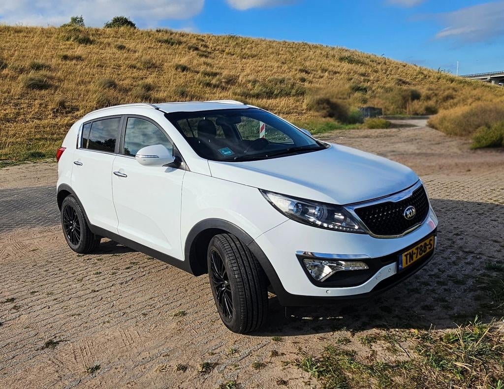 GOED ONDERHOUDEN Kia Sportage 1.6 GDI 2WD 2014 Wit, Auto's, Kia, Particulier, Sportage, Benzine, D, SUV of Terreinwagen, Handgeschakeld