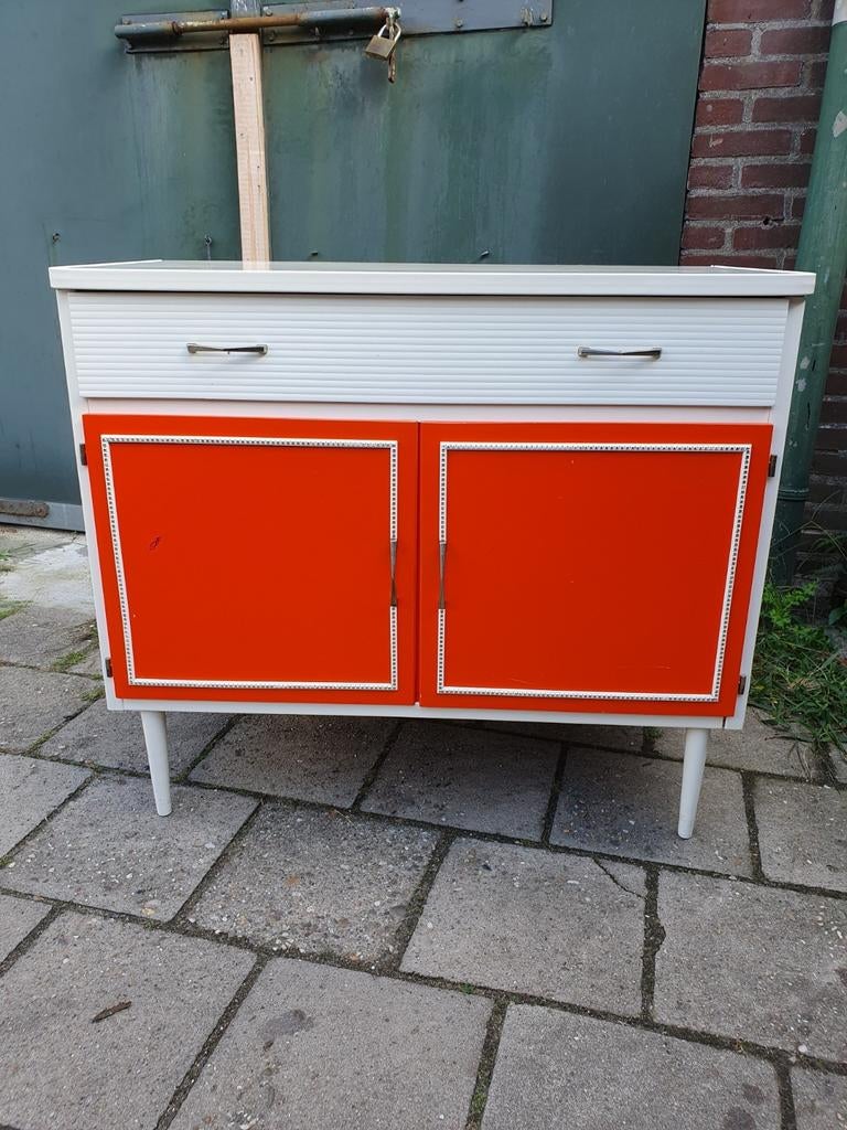 Seventies kastje 92x47x81hoog., Ophalen, Gebruikt, Met deur(en), Seventies