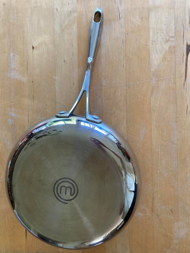 Inderdaad is diteen masterchef koekenpan., Huis en Inrichting, Keuken | Potten en Pannen, Ophalen of Verzenden, Zo goed als nieuw