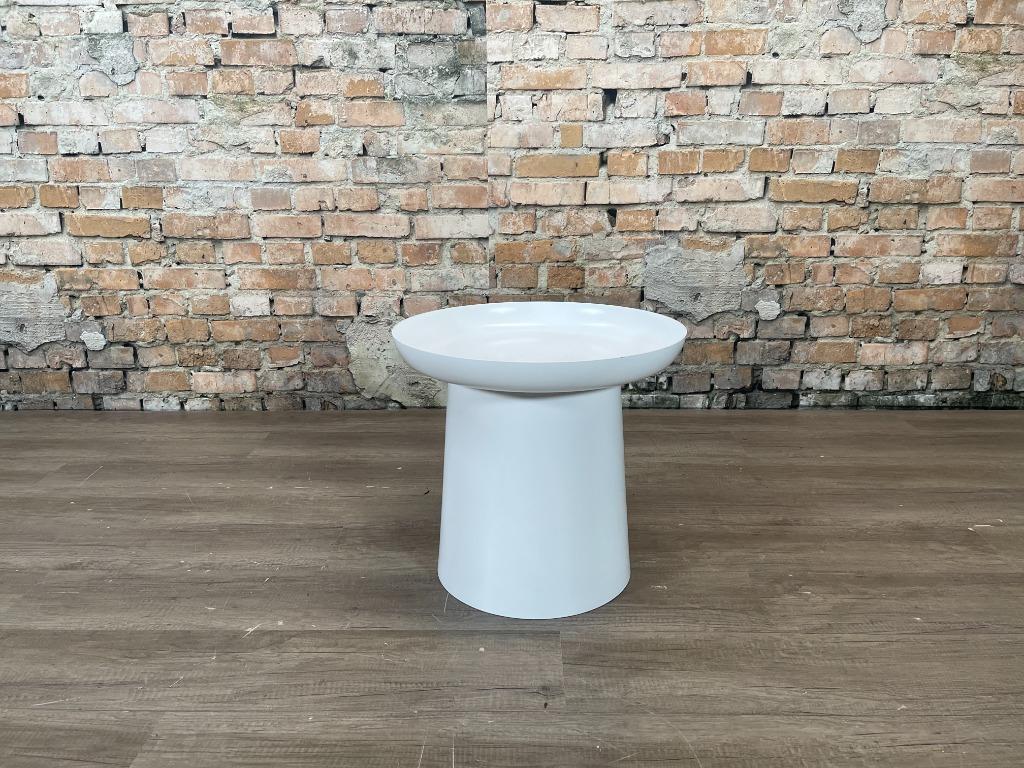 De Vorm Musette bijzettafel bij TheReSales, Huis en Inrichting, Tafels | Bijzettafels, Minder dan 55 cm, Metaal of Aluminium, Design