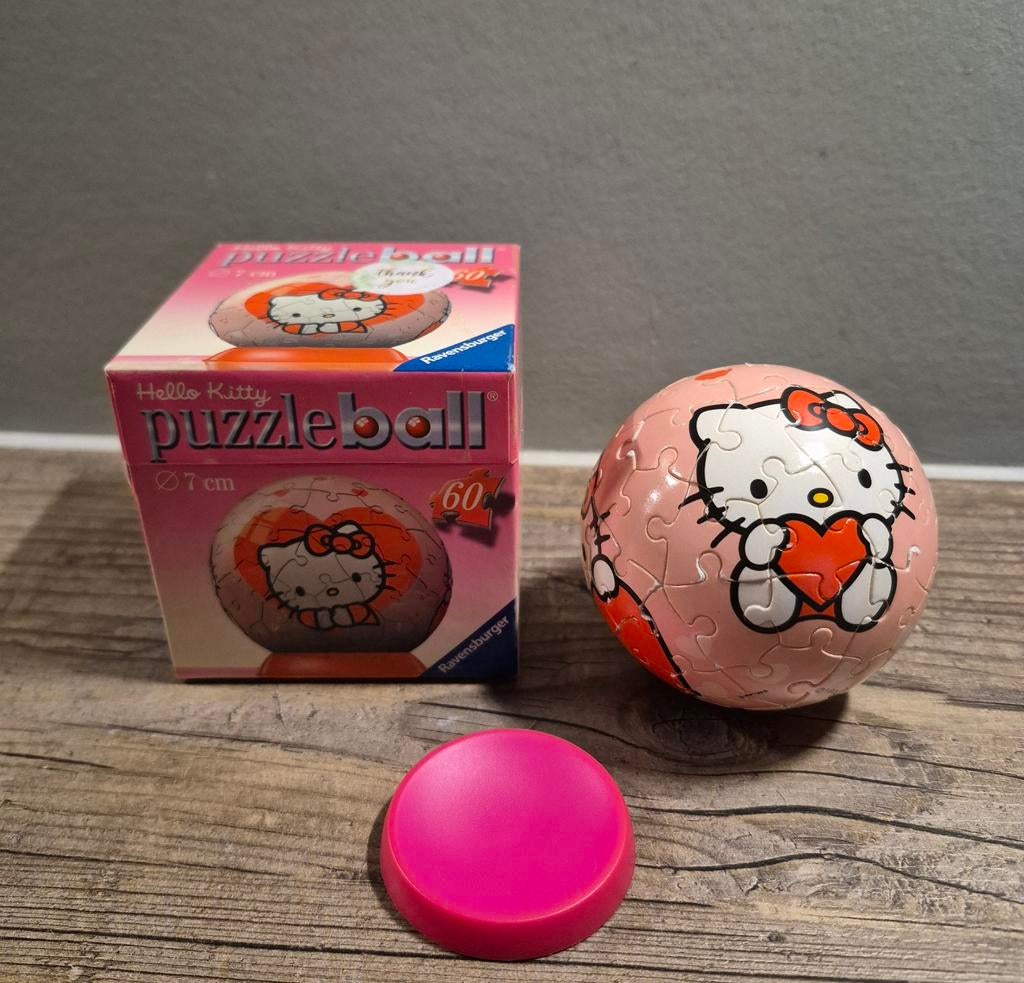 Hello kitty puzzleball, Ophalen of Verzenden, Minder dan 500 stukjes