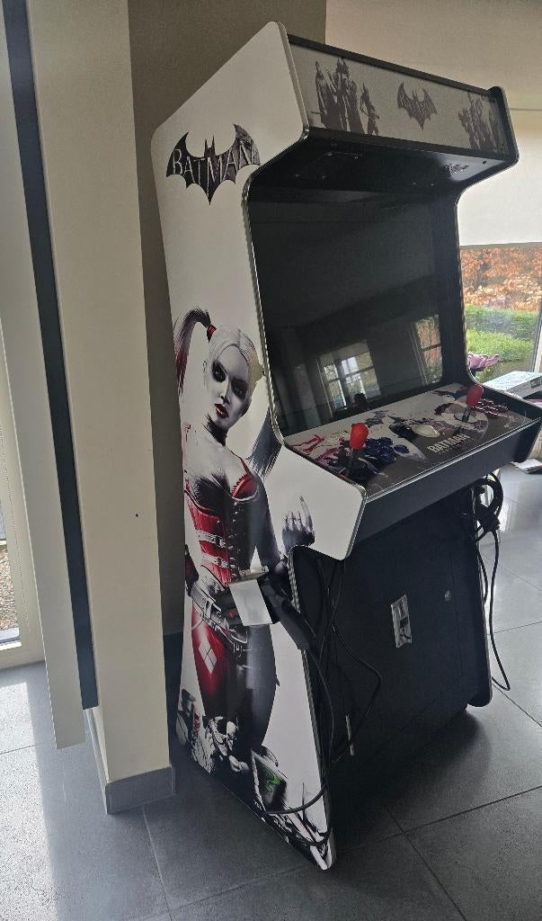 PRACHTIGE 32' LCD ARCADE MET 4500 GAMES + 2 x LICHTGUNS, Ophalen, Overige genres, 2 spelers, Zo goed als nieuw