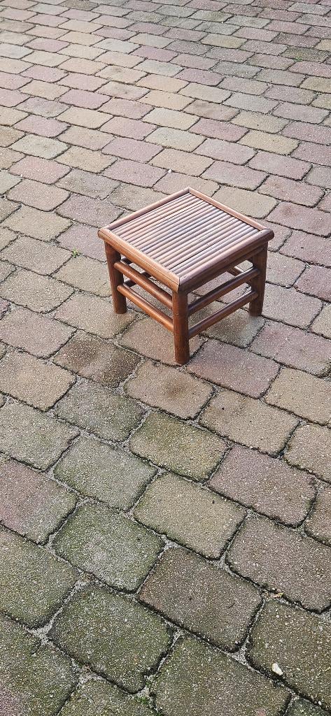 Rotan bijzettafel, Minder dan 55 cm, Vierkant, Zo goed als nieuw, Modern Indonesisch