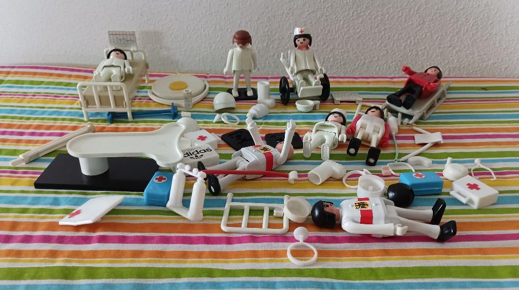 Diverse playmobil en ander soort, ziekenhuis, jaren 80, Ophalen of Verzenden, Gebruikt, Los playmobil