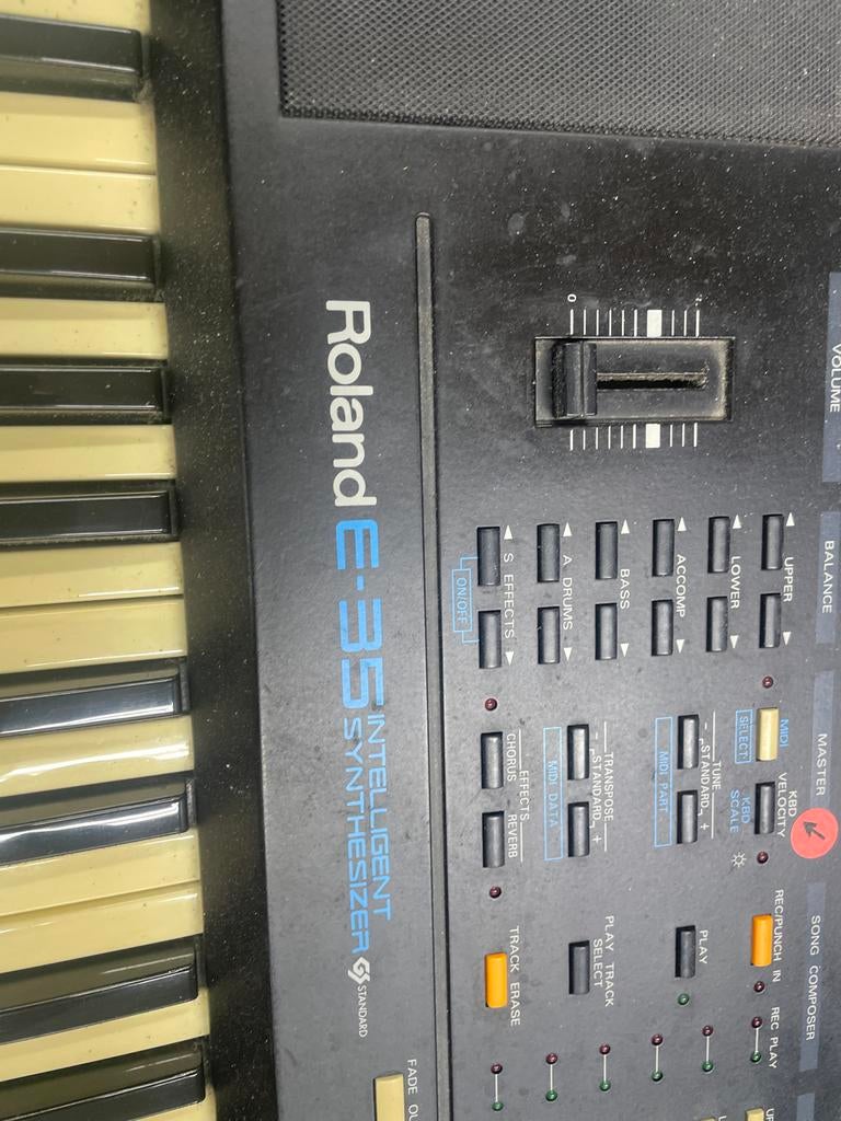 Keyboard in koffer, Ophalen of Verzenden, 61 toetsen, Roland