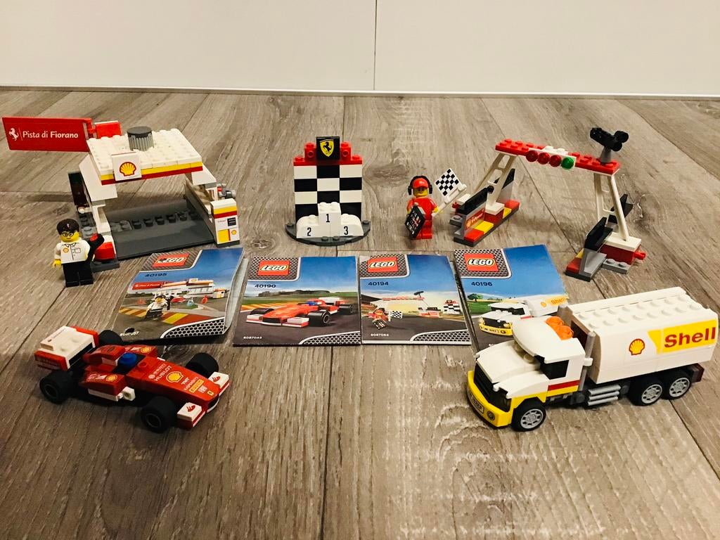 LEGO Shell Ferrari, 4 sets, compleet en ZGAN Ook los te koop, Ophalen of Verzenden, Zo goed als nieuw, Complete set, Lego
