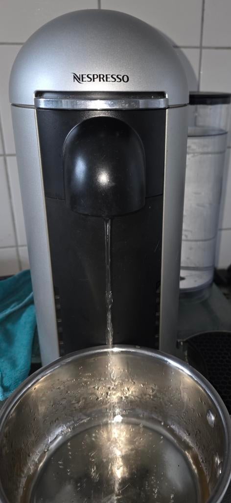 Nespresso Vertuo Koffiemachine - Perfecte Koffie!, Witgoed en Apparatuur, Koffiezetapparaten, Ophalen, Afneembaar waterreservoir