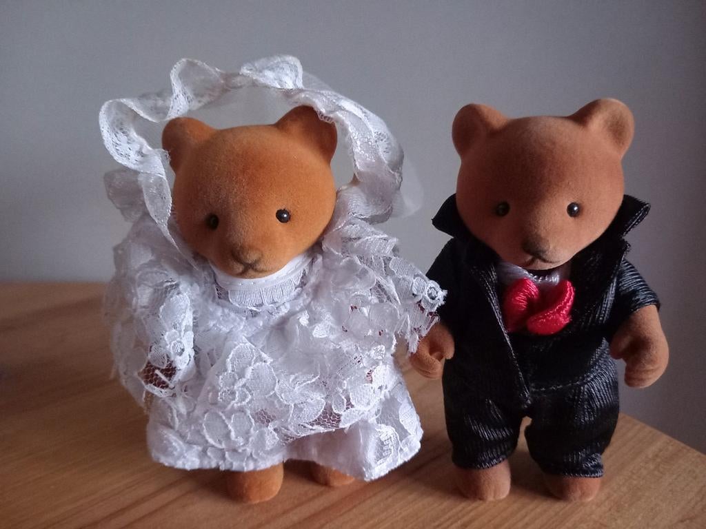Sylvanian families vintage beren/Bärenwald bruidspaar, Verzamelen, Poppetjes en Figuurtjes, Ophalen of Verzenden, Zo goed als nieuw