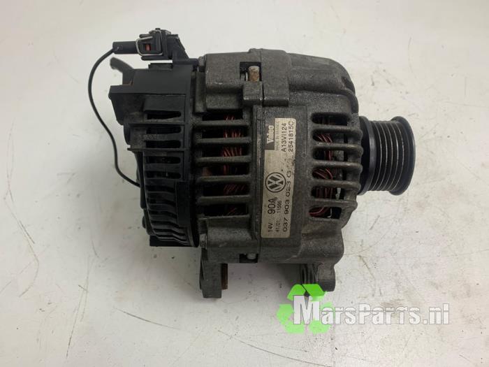Dynamo van een Volkswagen Golf, Auto-onderdelen, Motor en Toebehoren, Gebruikt, -, Volkswagen, -