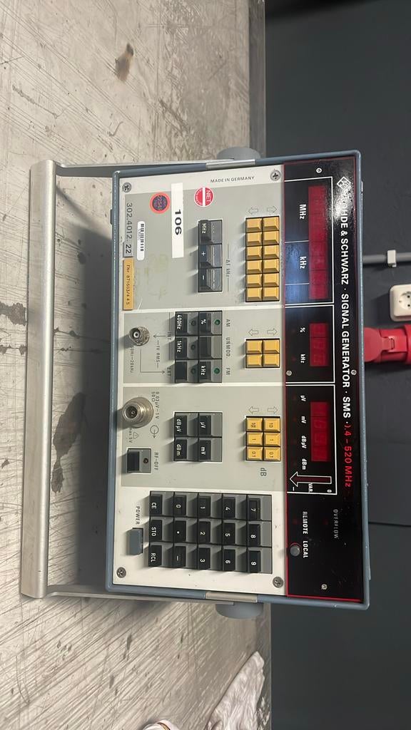 ROHDE&SCHWARZ signal generator sms 0.4-520 MHz 302.4012, Doe-het-zelf en Verbouw, Meetapparatuur, Ophalen of Verzenden, Gebruikt